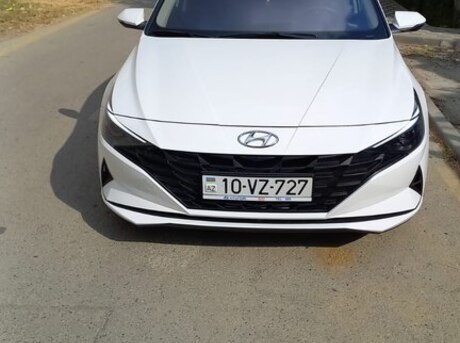 Hyundai Elantra 2022
