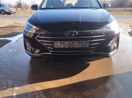 Hyundai Elantra 2019