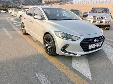 Hyundai Elantra 2015