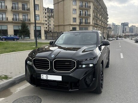 BMW XM 2023