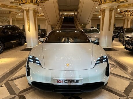 Porsche Taycan 4S