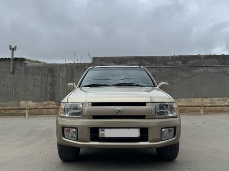 Infiniti QX4