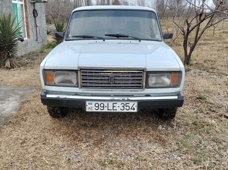 LADA (VAZ) 2107