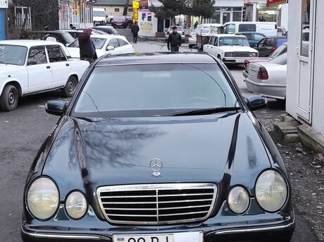 Mercedes E 220 d 2001