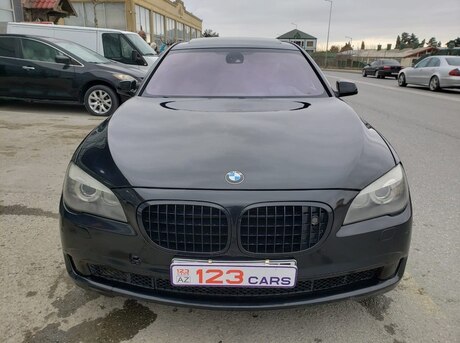 BMW 750