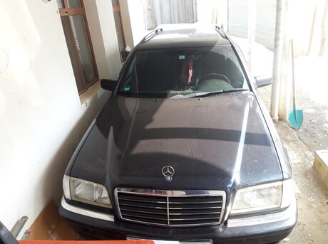 Mercedes C 220 d 2000