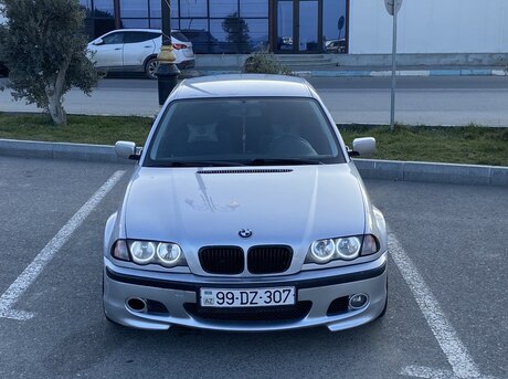 BMW 320 2000