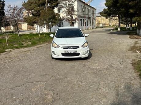 Hyundai Accent 2012