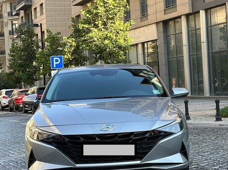 Hyundai Elantra 2021