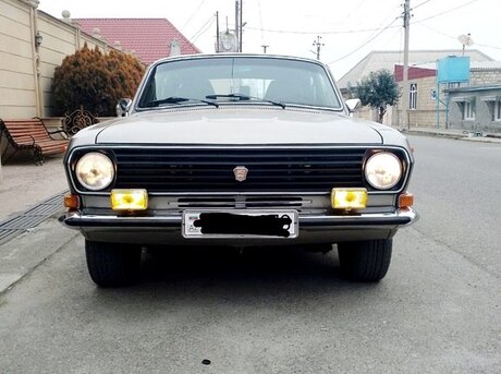 GAZ 24-10 1990