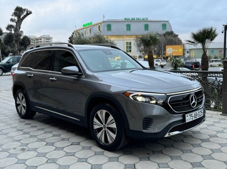 Mercedes  2023