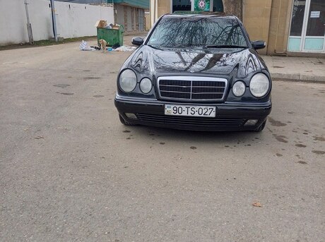 Mercedes E 240 1999