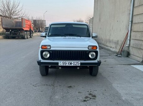 LADA (VAZ) Niva 2015