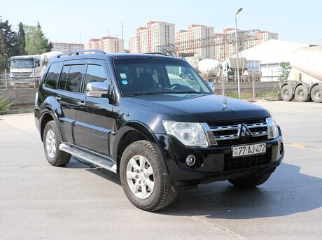 Mitsubishi Pajero 2012