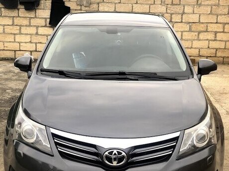 Toyota Avensis 2012
