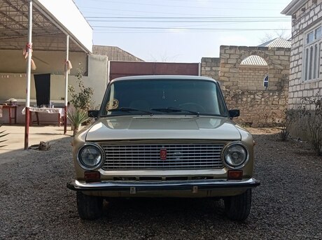 LADA (VAZ) 21011 1984