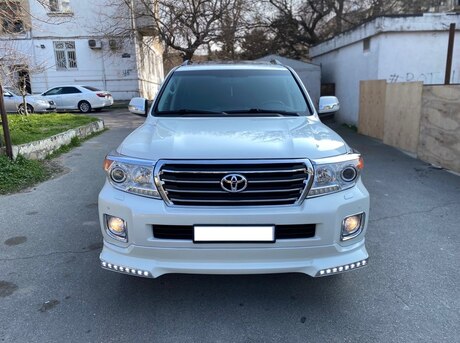 Toyota Land Cruiser 2012