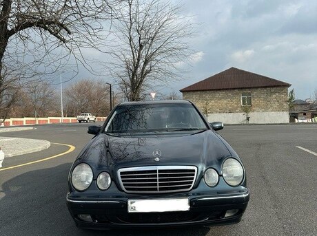 Mercedes E 270 2001