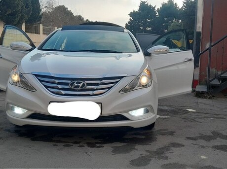 Hyundai Sonata 2010