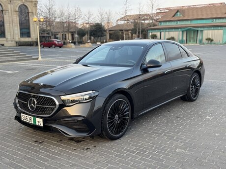 Mercedes E 300 e