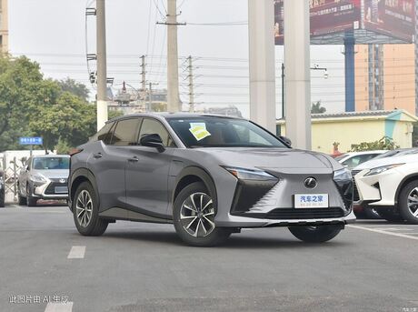 Lexus  2025