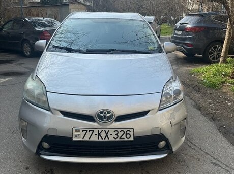 Toyota Prius PHV 2012