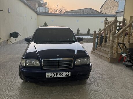 Mercedes C 180
