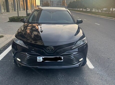 Toyota Camry 2019