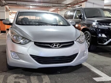 Hyundai Elantra 2012