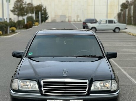 Mercedes C 180