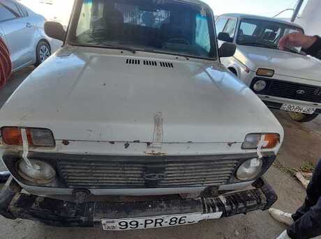 LADA (VAZ) Niva 2004