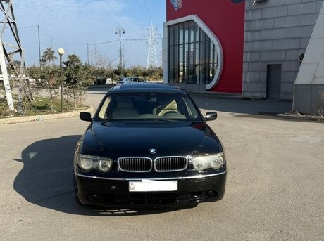 BMW 745
