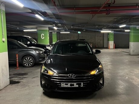 Hyundai Elantra 2018