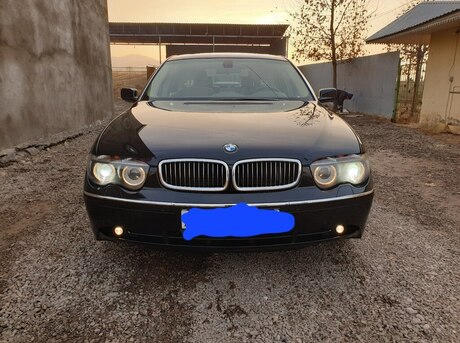 BMW 745