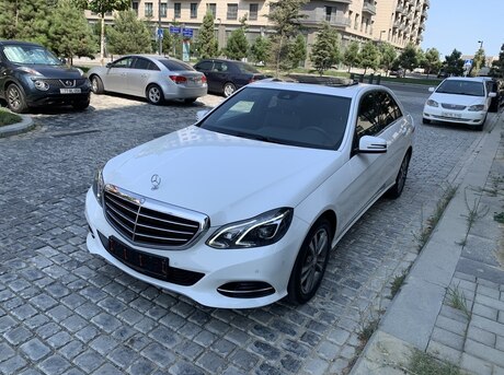 Mercedes E 200