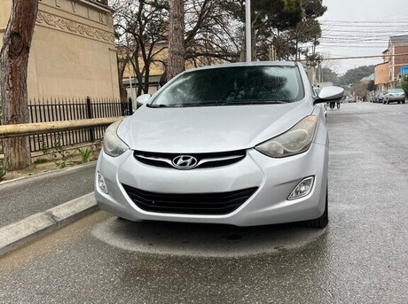 Hyundai Elantra 2012