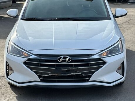 Hyundai Elantra 2019