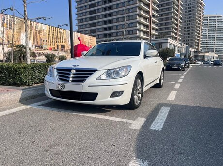 Hyundai Genesis 2010