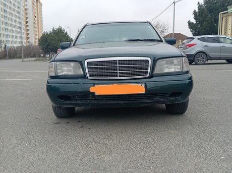 Mercedes C 180