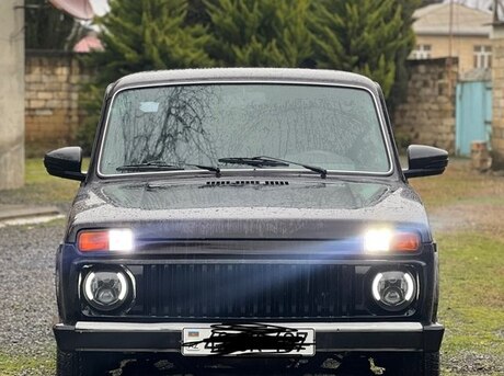 LADA (VAZ) Niva 2009