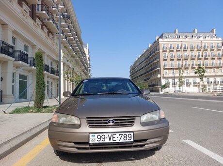 Toyota Camry 1999