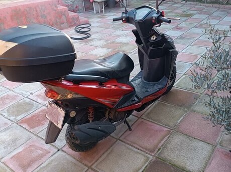 Yamaha RAY-ZR