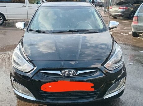 Hyundai Accent 2012