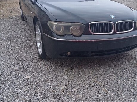 BMW 745