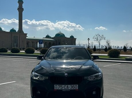 BMW 330 2018