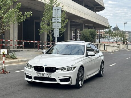 BMW 330 2016