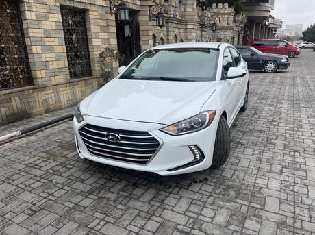 Hyundai Elantra 2017
