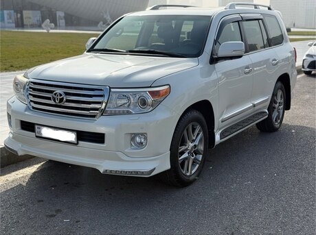 Toyota Land Cruiser 2013