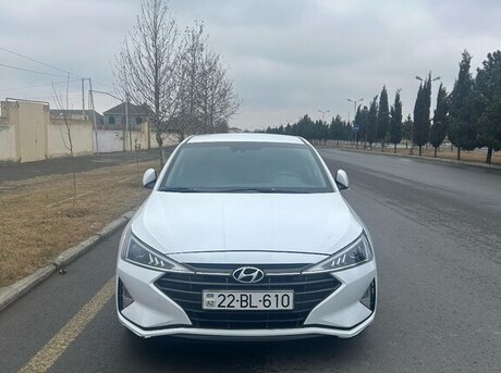 Hyundai Elantra 2019