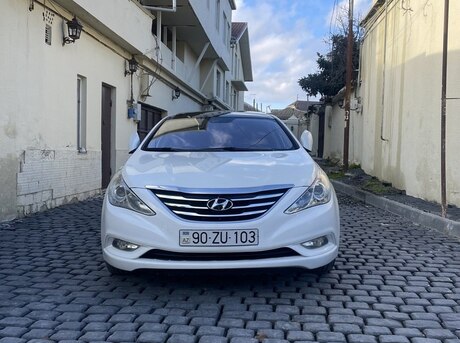 Hyundai Sonata 2010